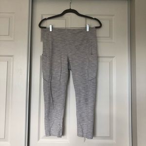 Lululemon light Gray and White Cropped Speed Tight